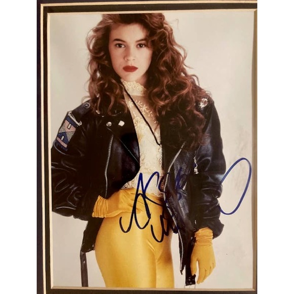 RARE - Vintage 11 x 14 Signed Alyssa Milano Photograph - Picture 1 of 9